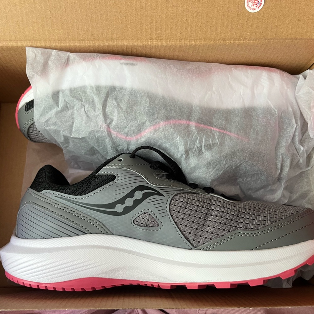 Saucony Women's Athletic Shoes in Gray and Pink